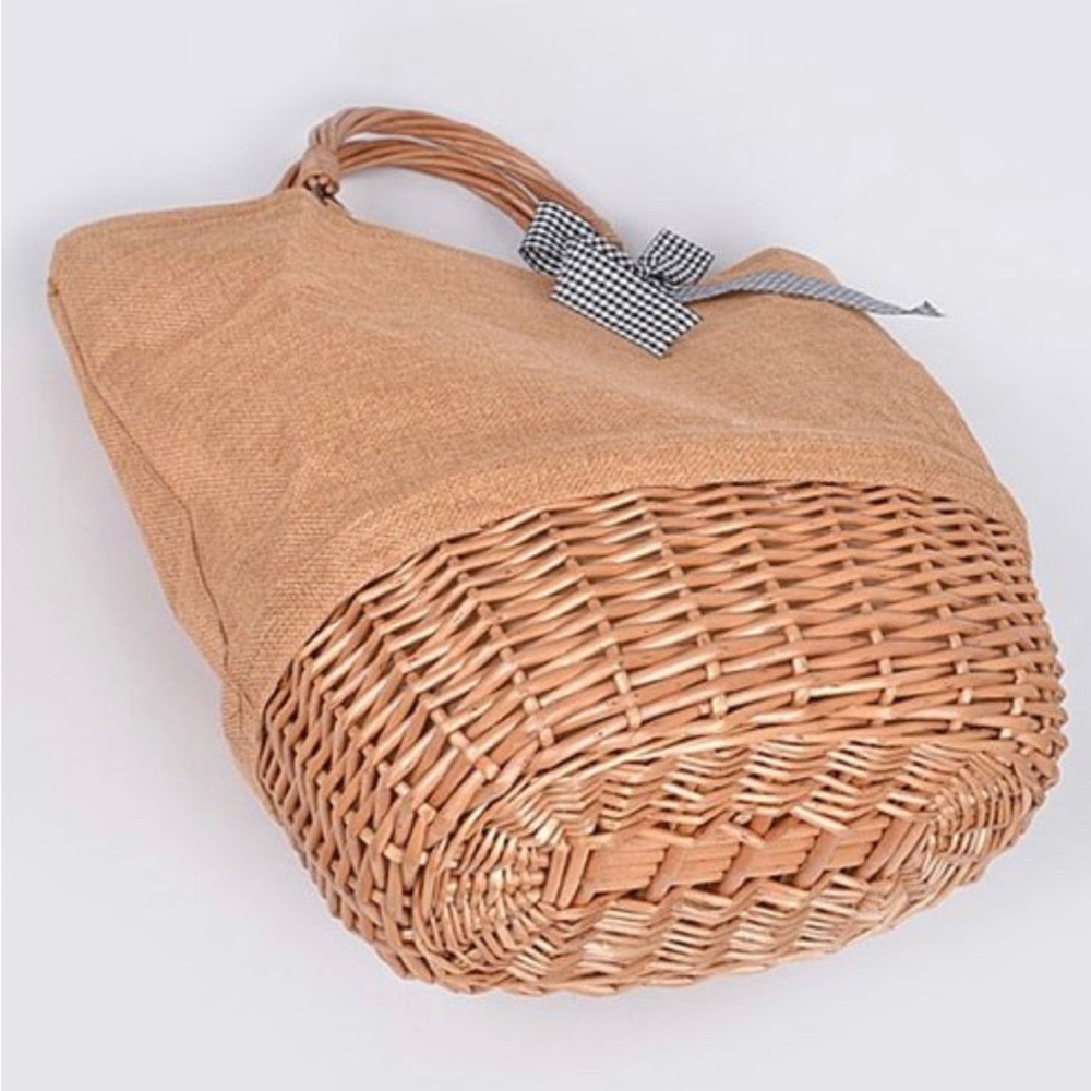 NEW! Wicker Tote Bags (2 Color Options) - Picture 4 of 8